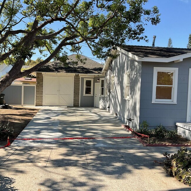 Foto del edificio - 272 S Grand St