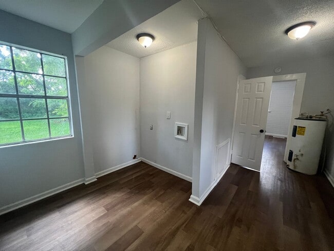 Building Photo - 1 bedroom 1 bathroom house in West Tuscaloosa
