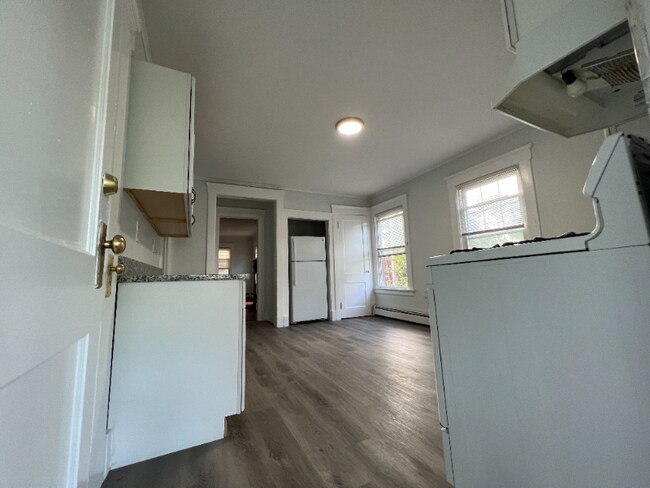 Building Photo - 739 Whitney Ave
