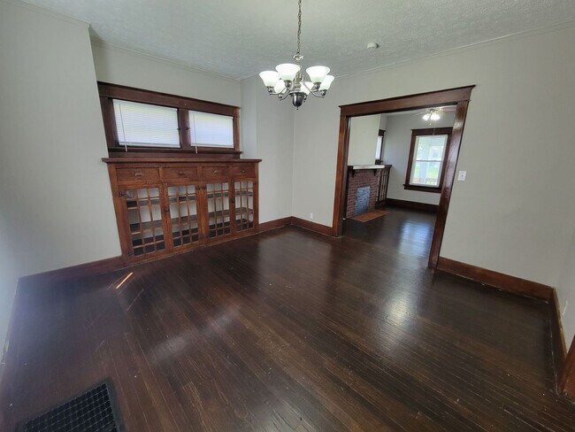 Foto del edificio - 604 Cambridge Ave