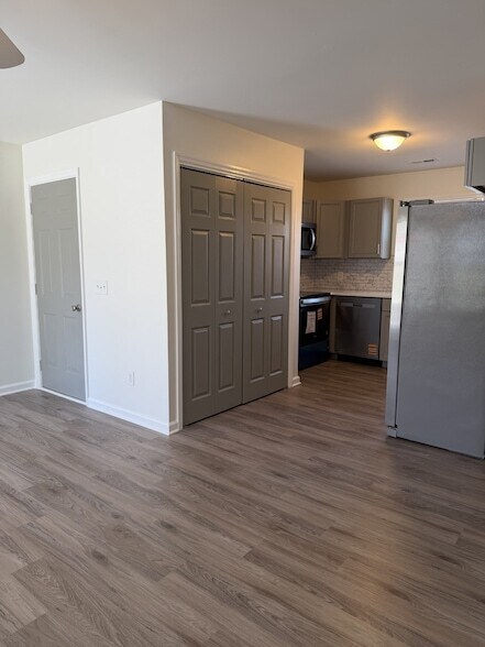 Building Photo - 157 Vulco Dr