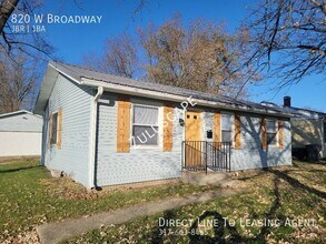 Building Photo - 820 W Broadway St