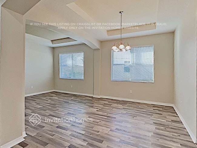 Building Photo - 17421 New Cross Cir