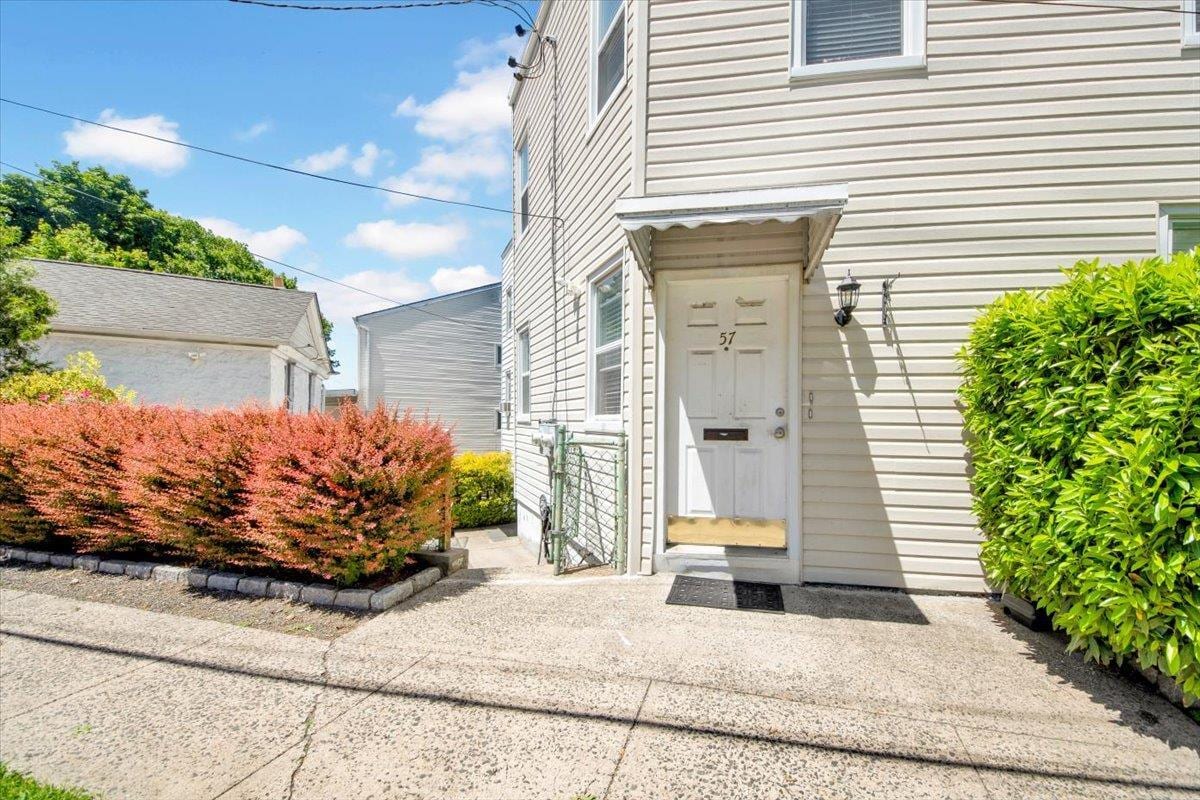 Foto principal - 57 Clarendon Ave