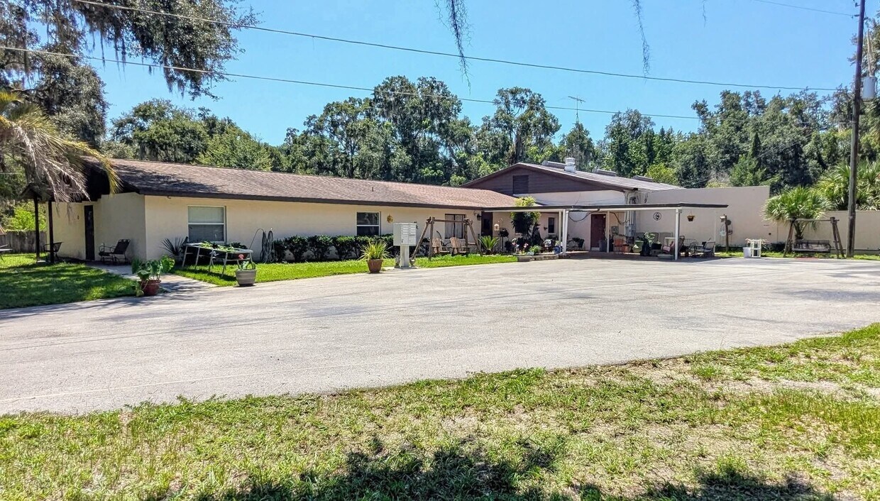 Primary Photo - 5650 NW 219th Street Rd