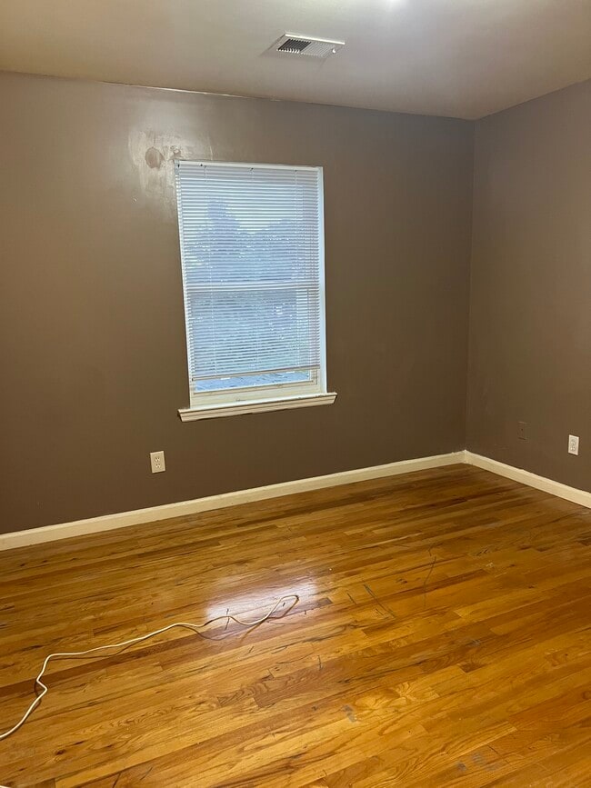 Building Photo - 318 Magnolia Ave