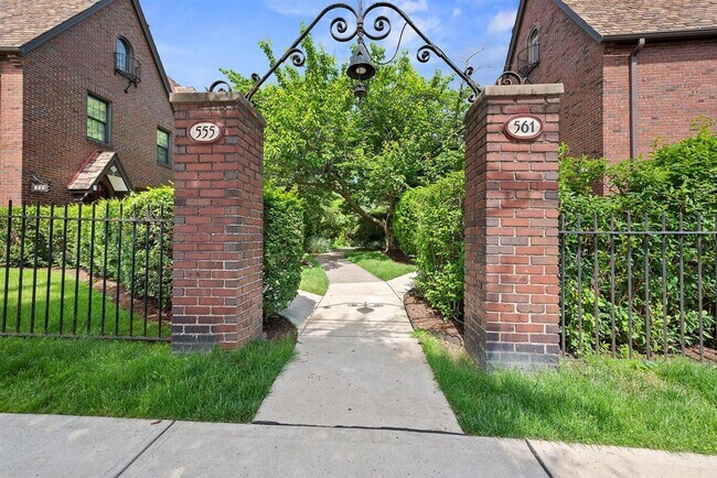 Foto del edificio - 561 S Negley Ave