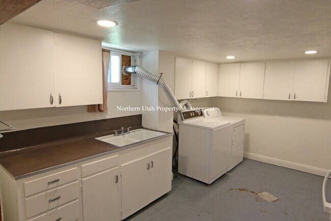 Foto del edificio - 2 Bed 1 Bath