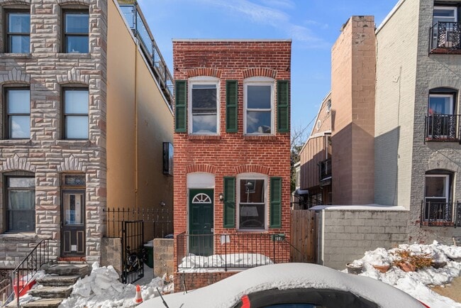 Foto del edificio - 216 S Castle St