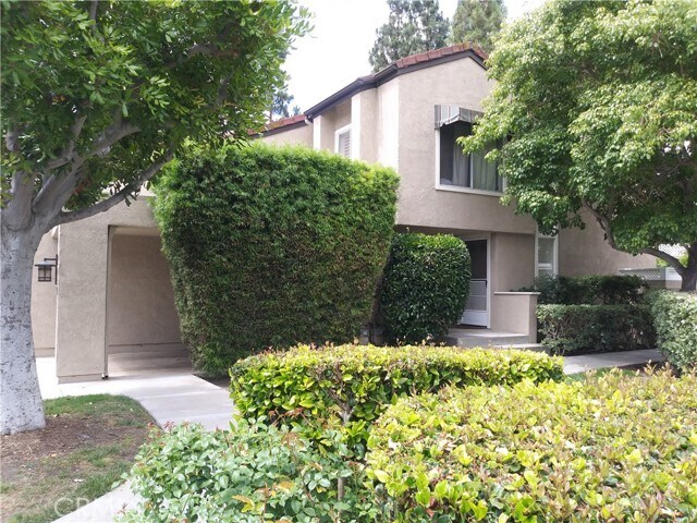 Building Photo - 70 Stanford Ct