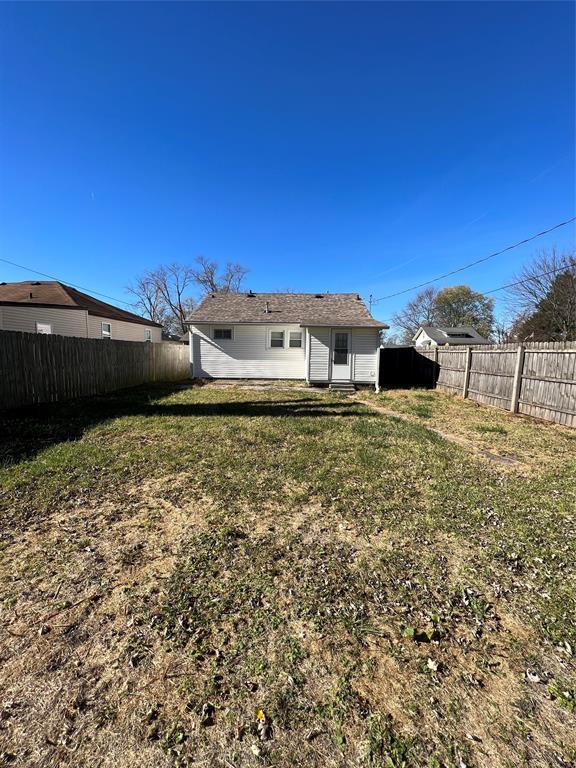 Building Photo - 2173 N Drexel Ave