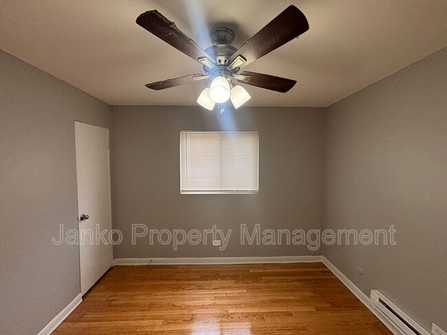 Foto del edificio - 3125 W 79th St