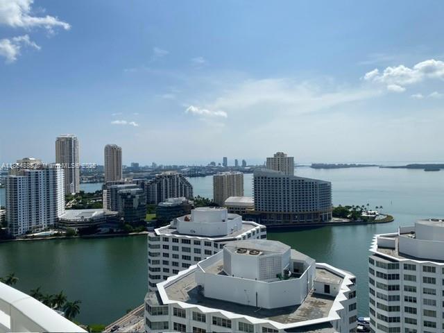 Foto principal - 950 Brickell Bay Dr