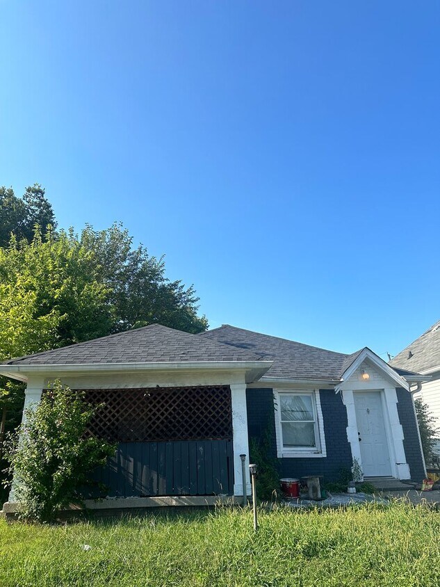 Primary Photo - 1206 Edgemont Ave
