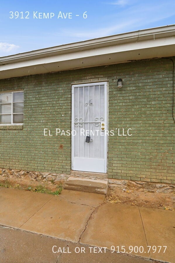 Building Photo - 3912 Kemp Ave