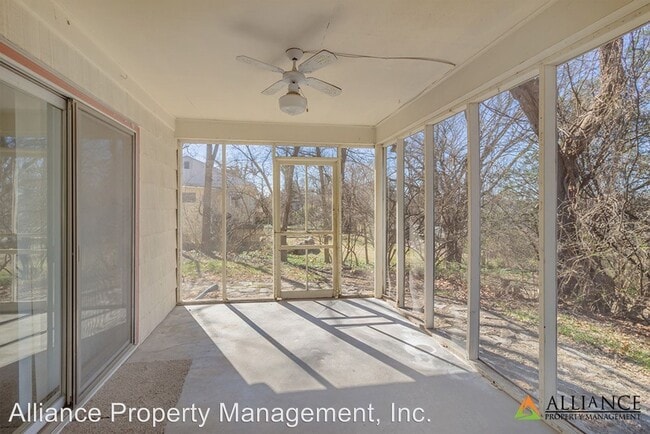 Building Photo - 2 br, 1 bath House - 845 Wildcat Ridge