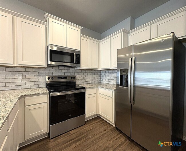 Foto del edificio - 1202 LEXINGTON Dr