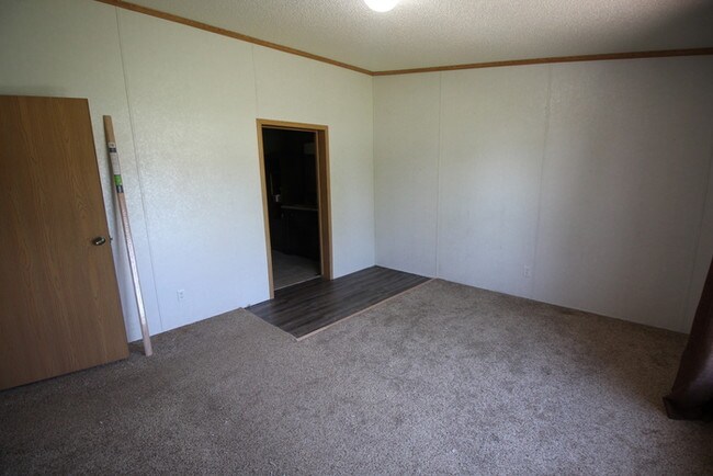 Building Photo - 9204 Snapdragon Dr