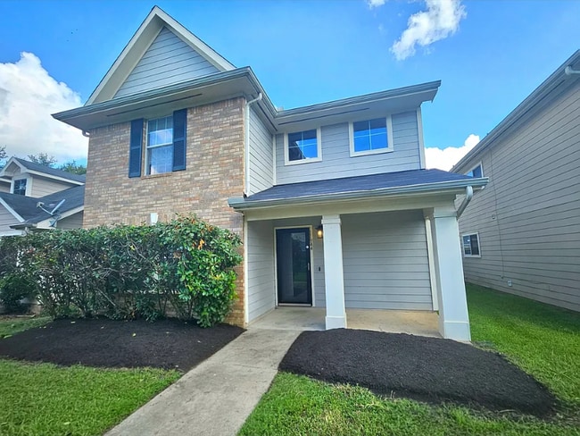 Building Photo - 11944 Chanteloup Dr