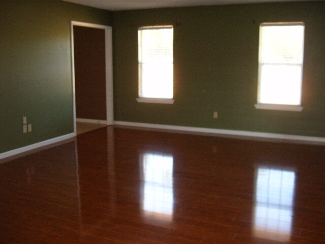 Foto del edificio - 222 N Ridge Dr