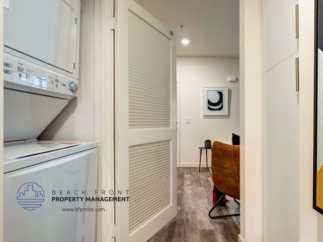 Interior Photo - 1249 W. 39th Place