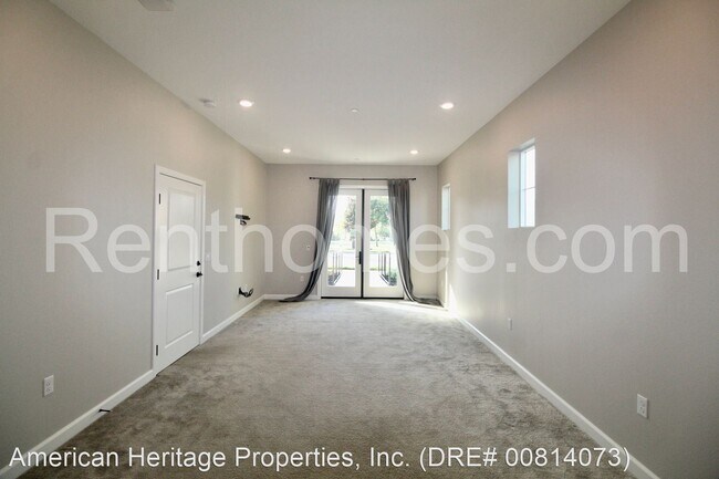 Building Photo - 3 br, 3 bath House - 21542 Harmony Village...