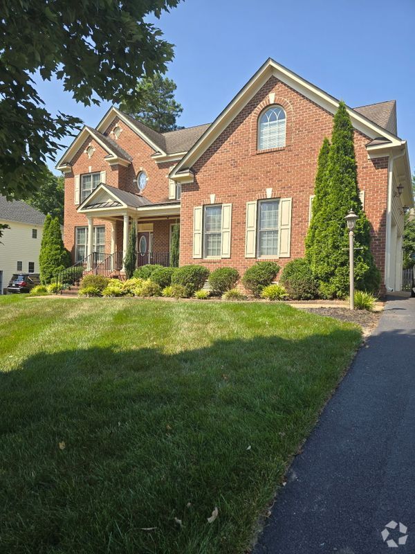 Building Photo - 2017 Grey Oaks Park Ln