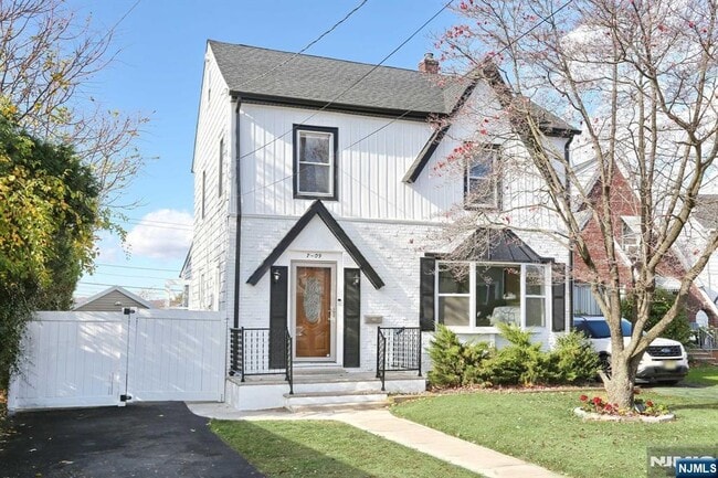 Building Photo - 7-09-9 Campbell Rd