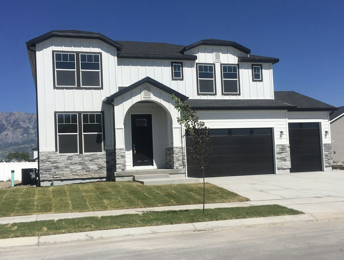 Primary Photo - 31 S Serrata Ln
