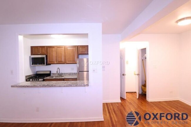 Foto del edificio - 1 bedroom in Queens NY 11355