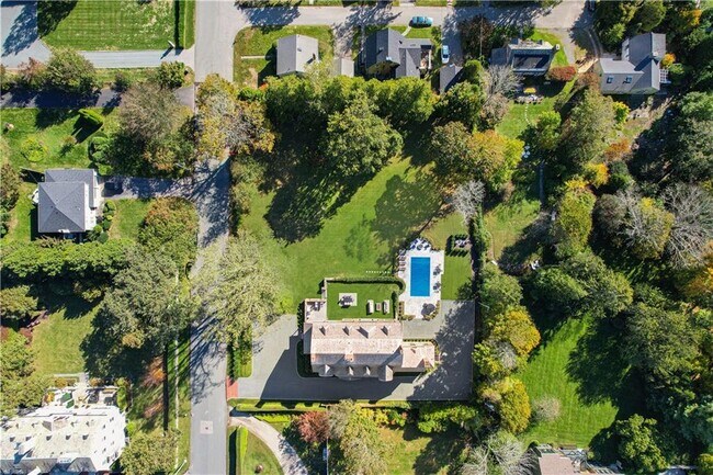 Building Photo - 7 Red Cross Ave