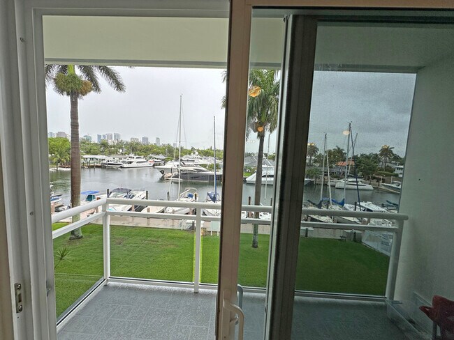 Foto del edificio - Comfortable 1-bedroom, 1-bath home located...