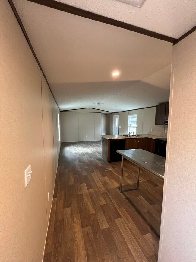 Foto del edificio - 4374 Loys Dr