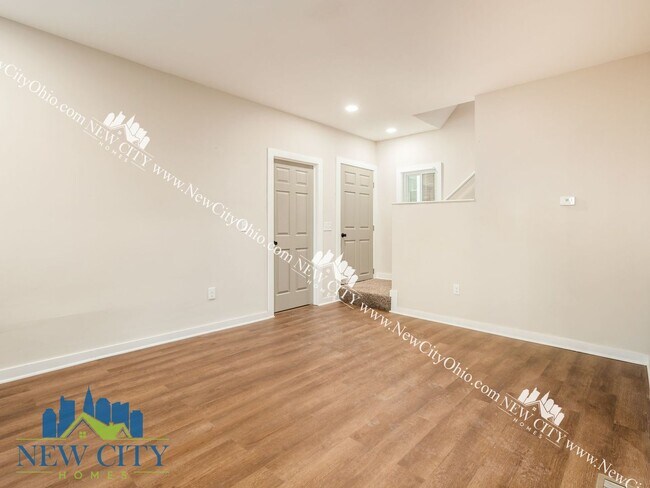 Foto del edificio - 1390-1392 Sullivant Ave, Columbus OH 43223