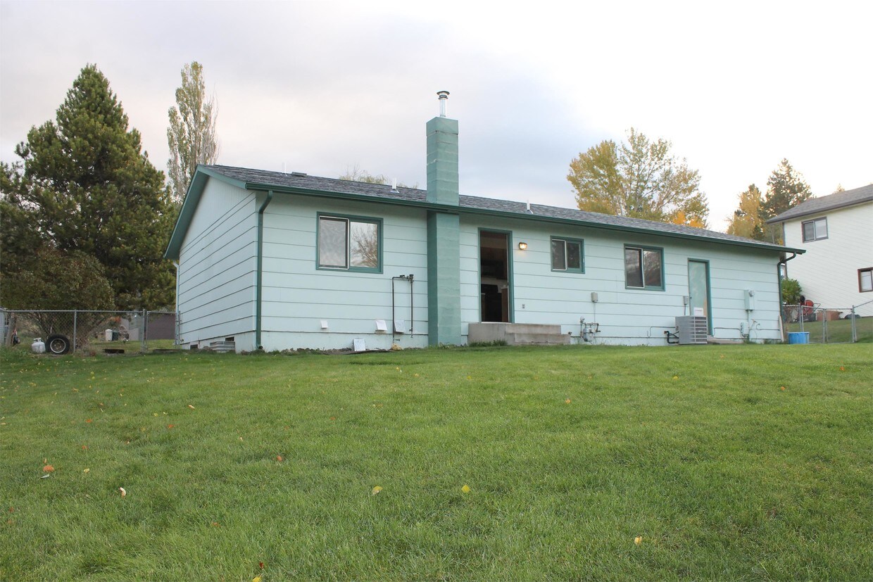 6003 Skyview Dr, Missoula, MT 59803 House Rental in Missoula, MT