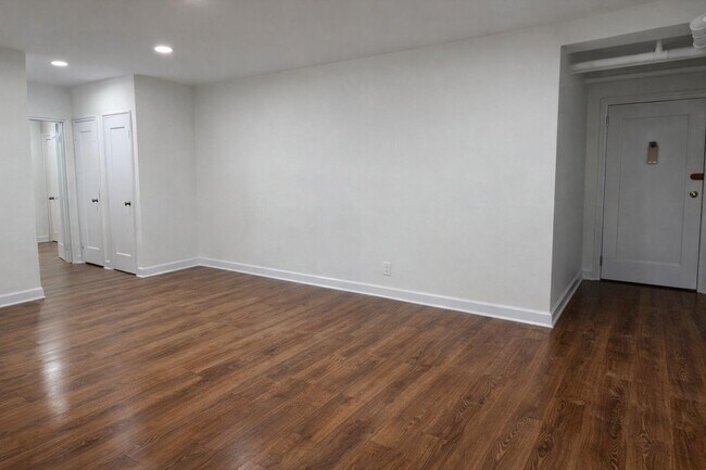 Foto del edificio - 220 N Arlington Ave