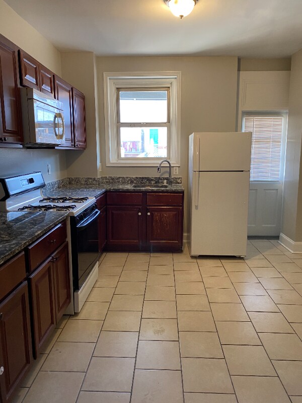 Building Photo - 149 N Curley St