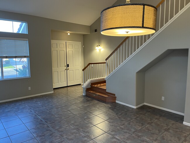 Building Photo - 1239 Calle Fantasia