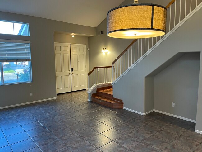 Foto del edificio - 1239 Calle Fantasia