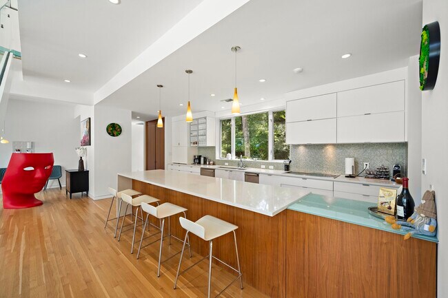 Foto del edificio - 118 Angel Leaf Rd