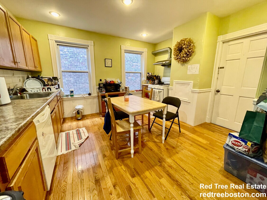 Foto principal - 46 Aspinwall Ave