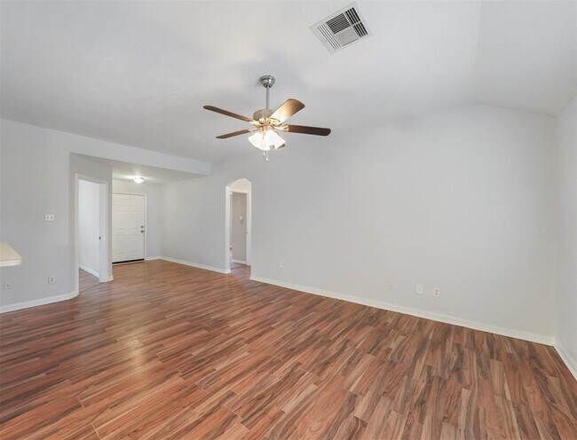 Foto del edificio - 16393 Ryan Guinn Way