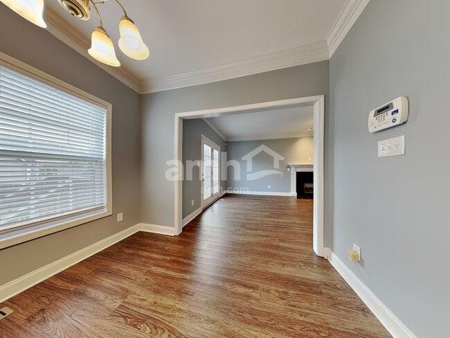 Foto del edificio - 5818 Rhyne Cove Ln