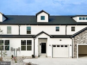 Building Photo - 7 Valhalla Ct