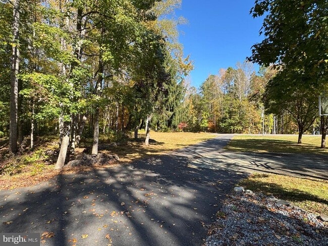 Foto del edificio - 5 Artillery Dr