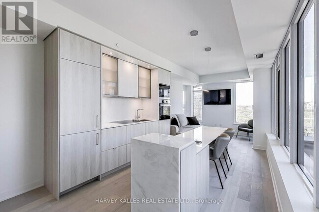 Photo du bâtiment - 11 Yorkville Ave