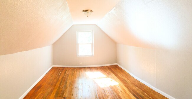 Foto del edificio - 2BR/1BA Single Family Home! Renovated!