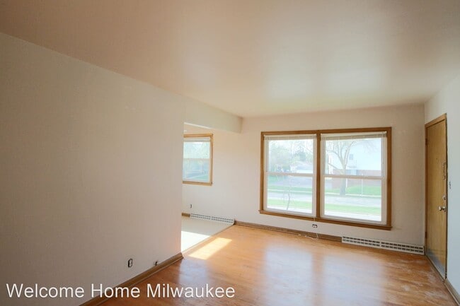 Building Photo - 9101 W Morgan Ave