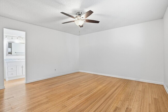 Building Photo - 212 Pheasant Run