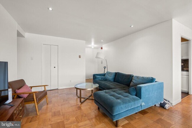 Foto del edificio - 1900 Lyttonsville Rd